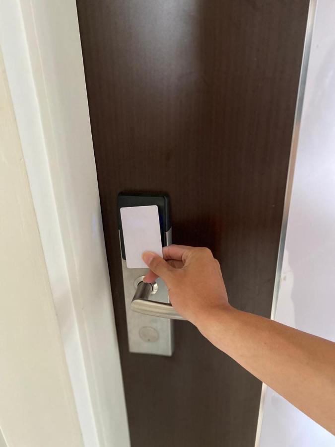 Kembaran Oyo 2816 Privato Suite מראה חיצוני תמונה