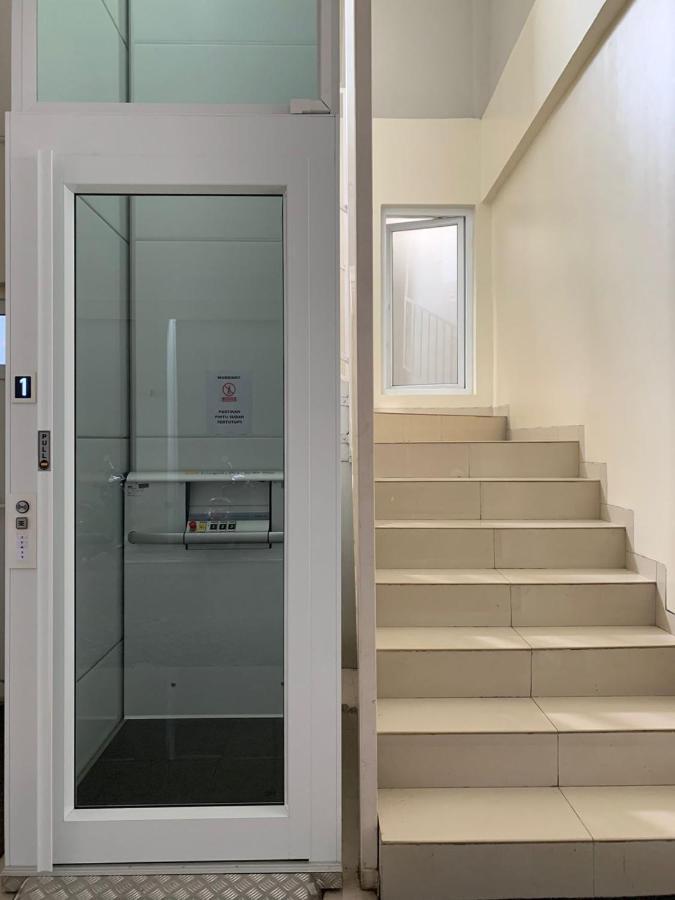 Kembaran Oyo 2816 Privato Suite מראה חיצוני תמונה