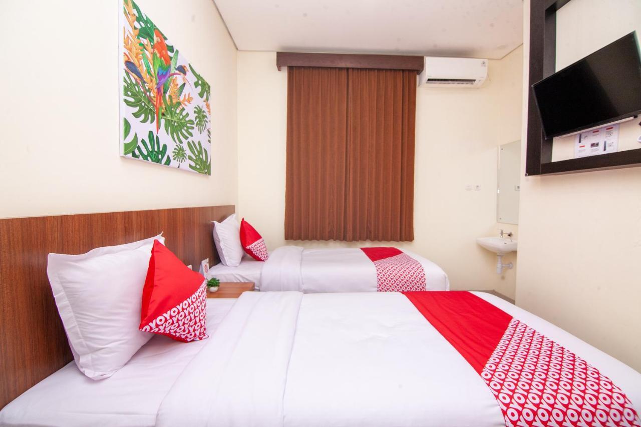 Kembaran Oyo 2816 Privato Suite מראה חיצוני תמונה