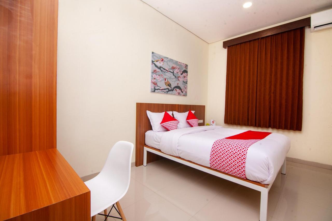 Kembaran Oyo 2816 Privato Suite מראה חיצוני תמונה