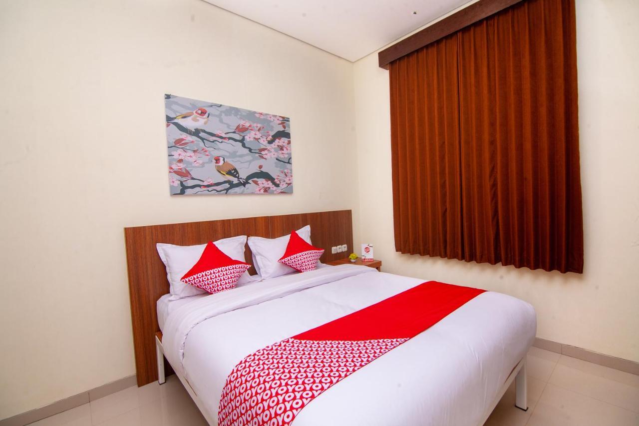 Kembaran Oyo 2816 Privato Suite מראה חיצוני תמונה