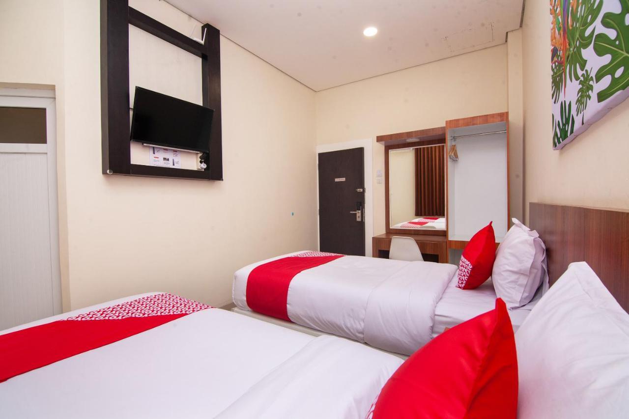 Kembaran Oyo 2816 Privato Suite מראה חיצוני תמונה