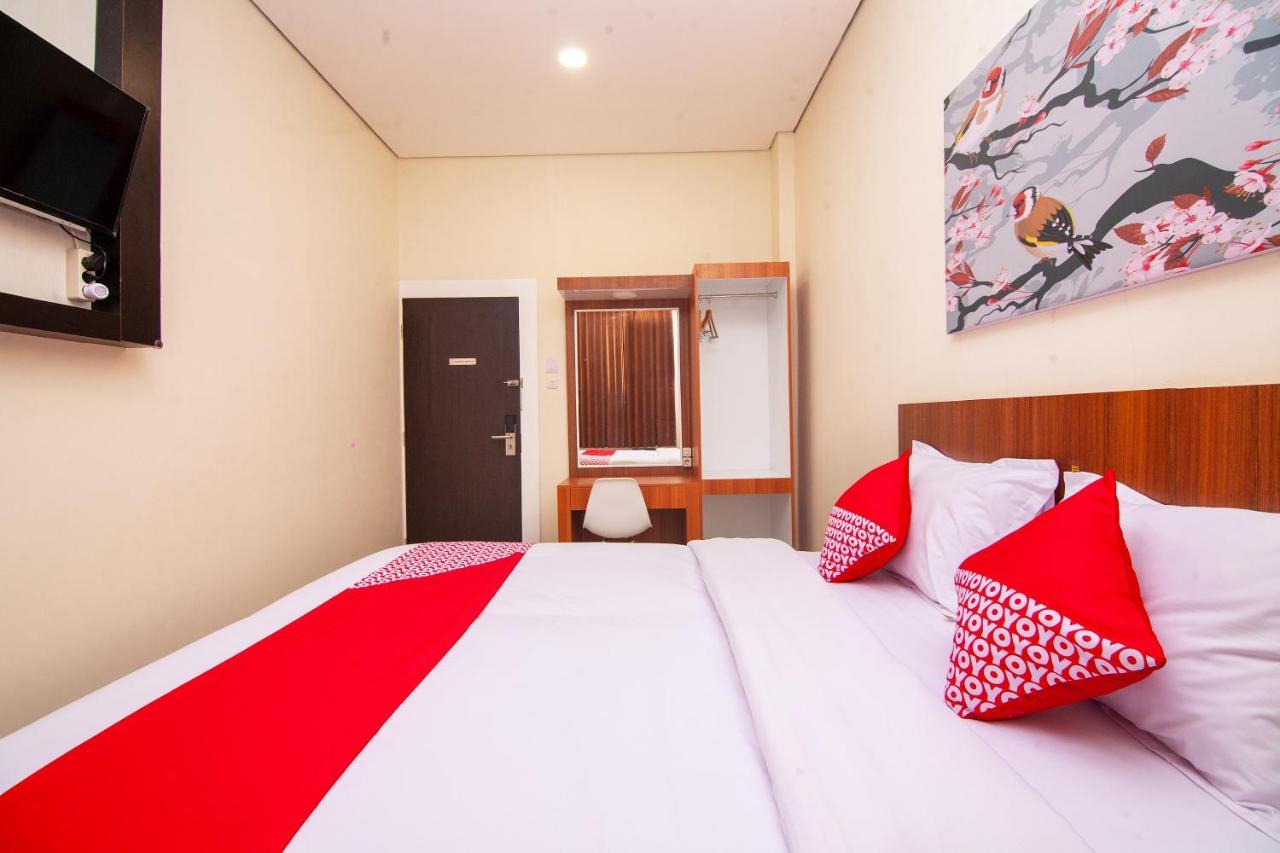 Kembaran Oyo 2816 Privato Suite מראה חיצוני תמונה