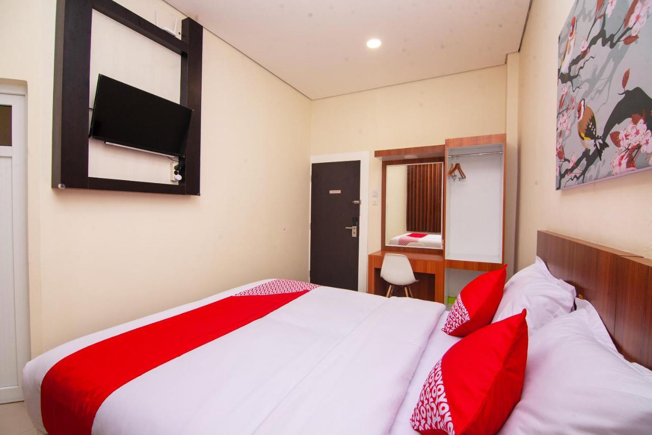 Kembaran Oyo 2816 Privato Suite מראה חיצוני תמונה