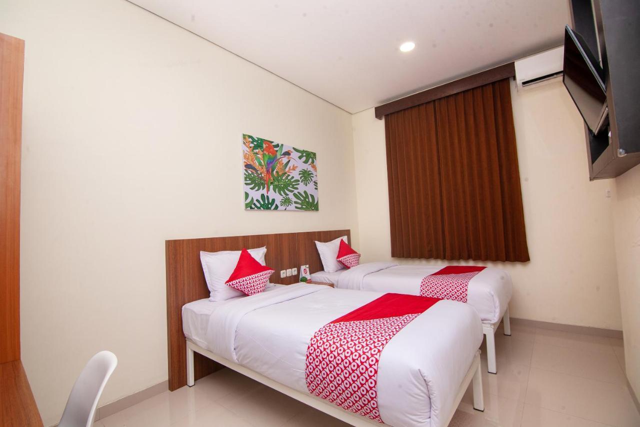 Kembaran Oyo 2816 Privato Suite מראה חיצוני תמונה